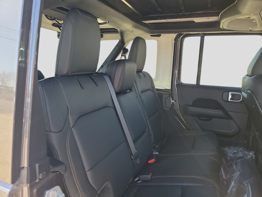 Thumbnail: 2026 Jeep Wrangler - 28