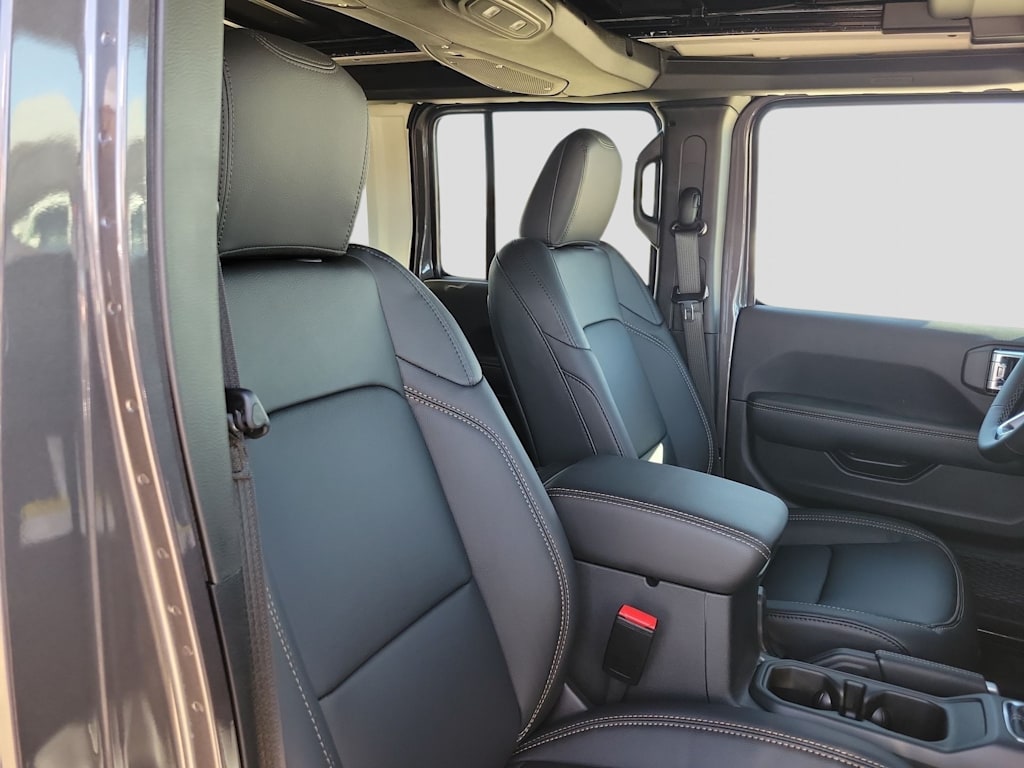 Thumbnail: 2026 Jeep Wrangler - 12