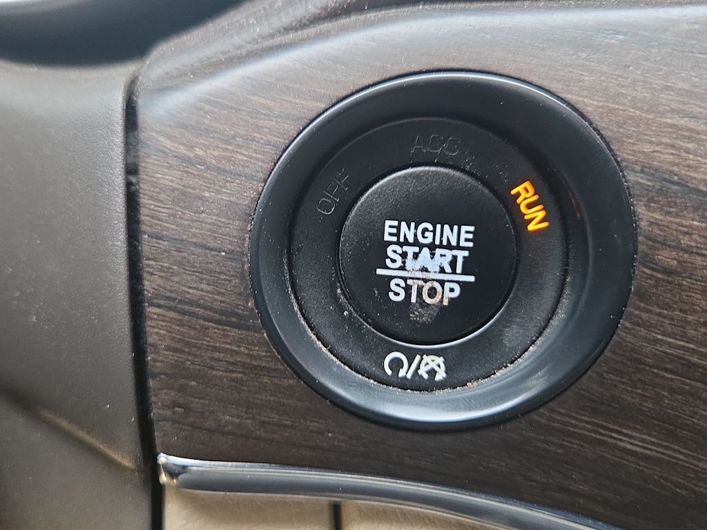 Thumbnail: 2020 Jeep Grand Cherokee - 25
