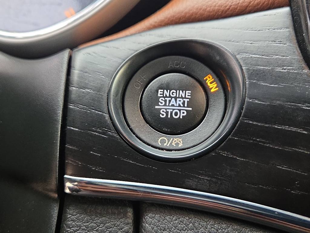 Thumbnail: 2021 Jeep Grand Cherokee - 24