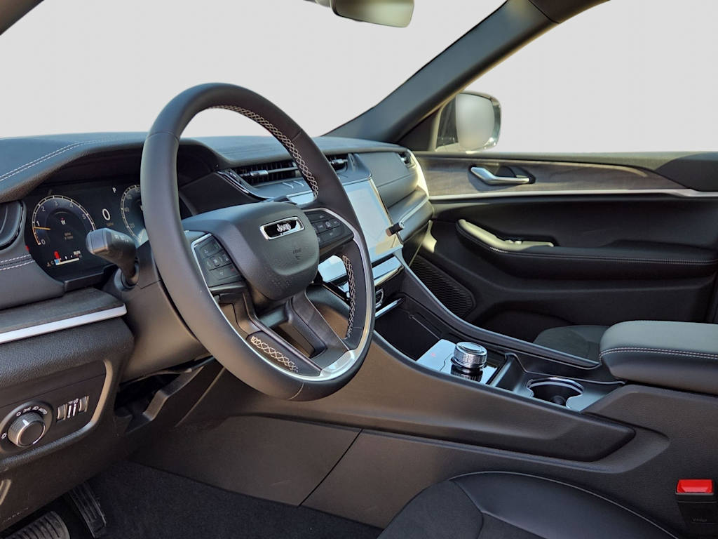 Thumbnail: 2026 Jeep Grand Cherokee - 2