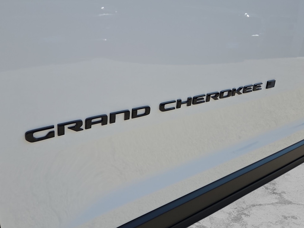 Thumbnail: 2026 Jeep Grand Cherokee - 7