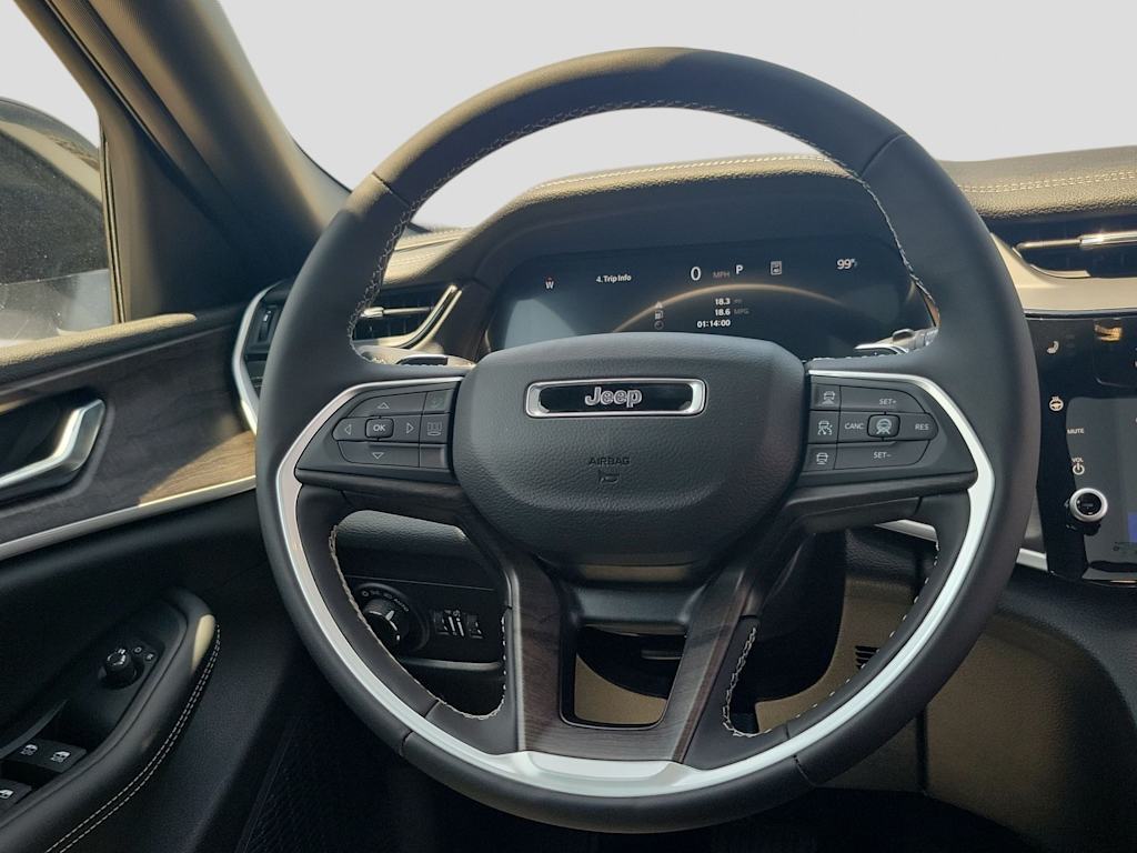 Thumbnail: 2026 Jeep Grand Cherokee - 13