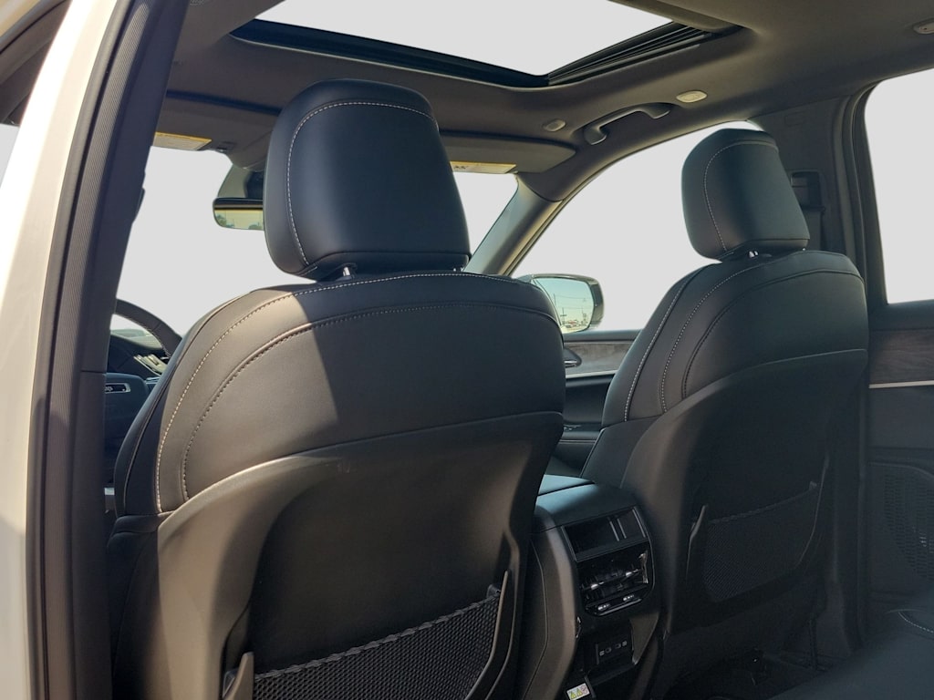 Thumbnail: 2026 Jeep Grand Cherokee - 12