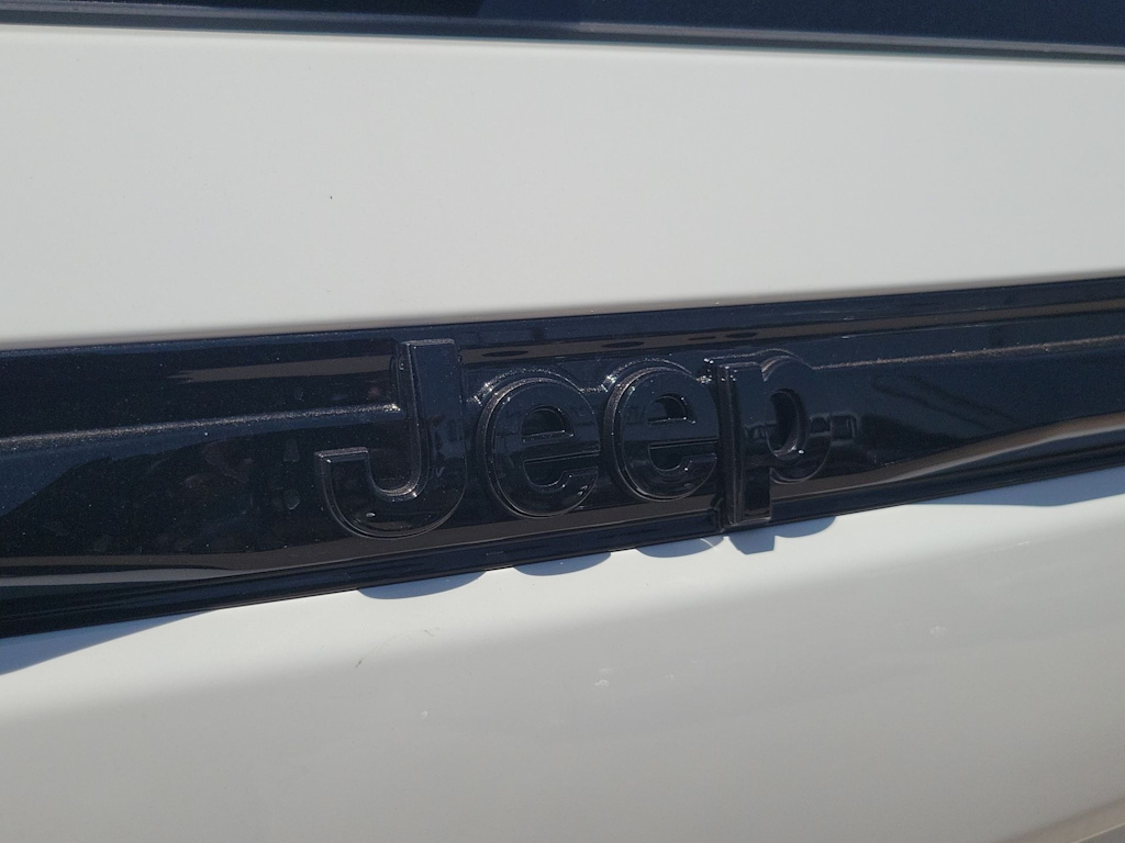 Thumbnail: 2026 Jeep Grand Cherokee - 21