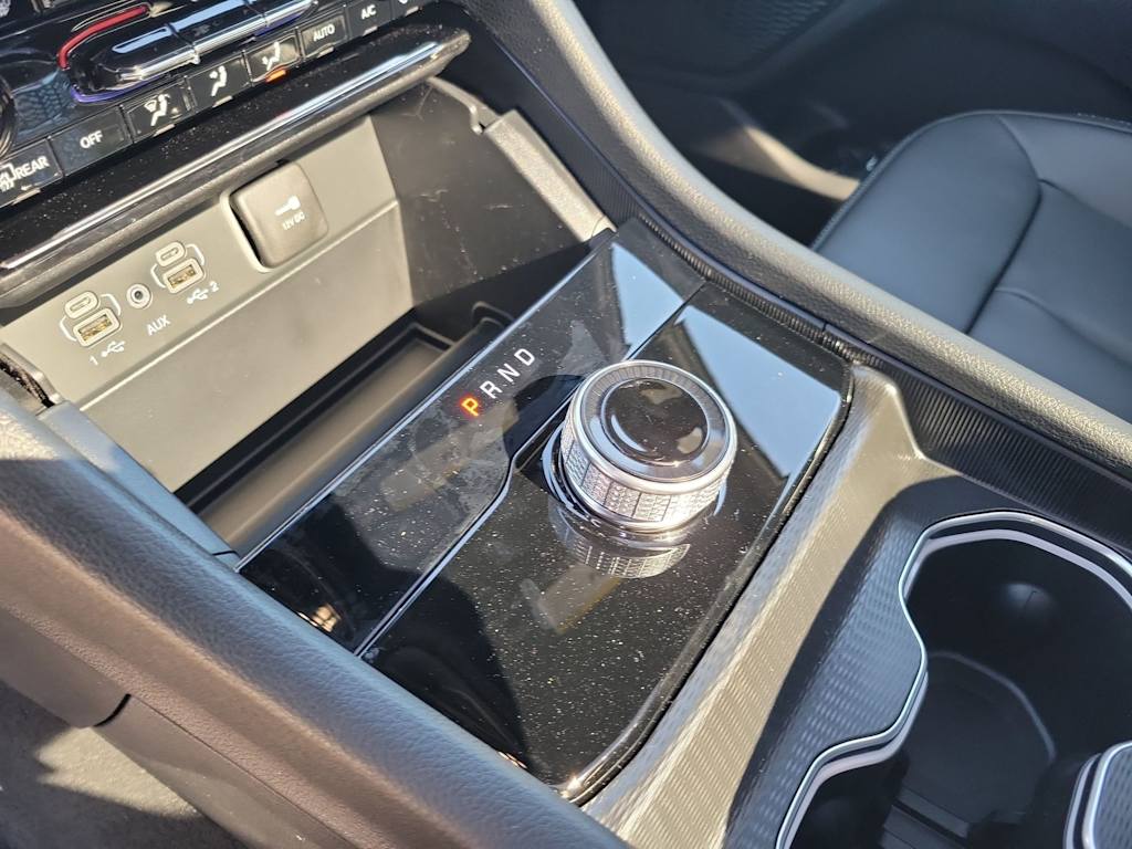 Thumbnail: 2025 Jeep Grand Cherokee - 16