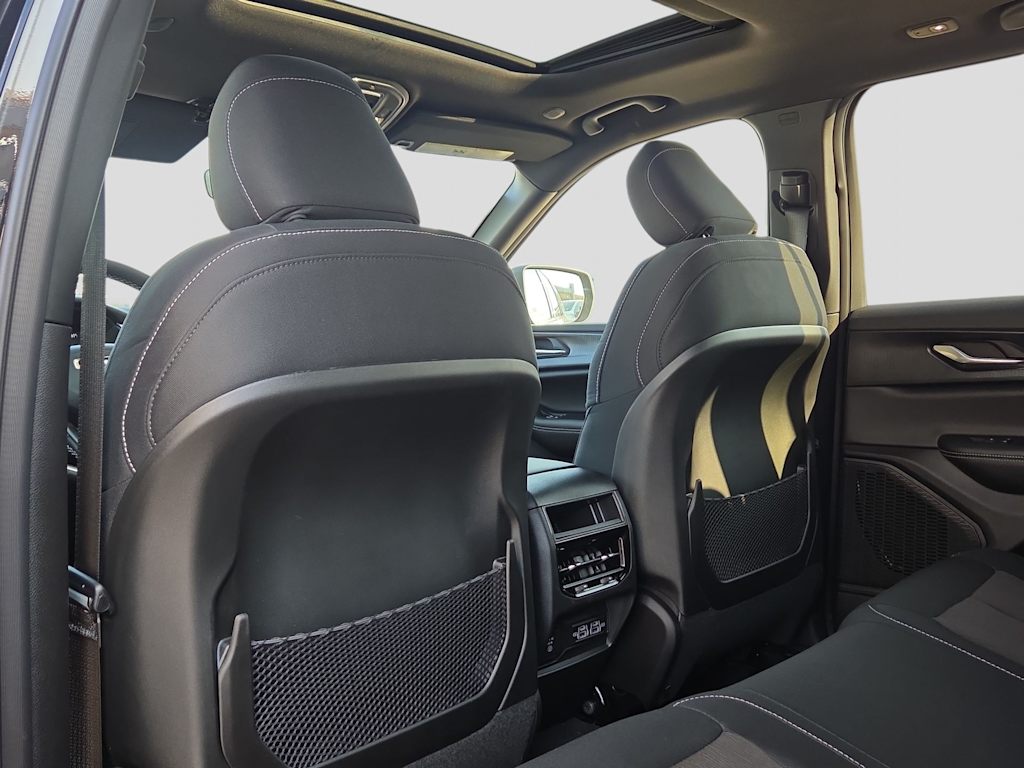 Thumbnail: 2026 Jeep Grand Cherokee - 12