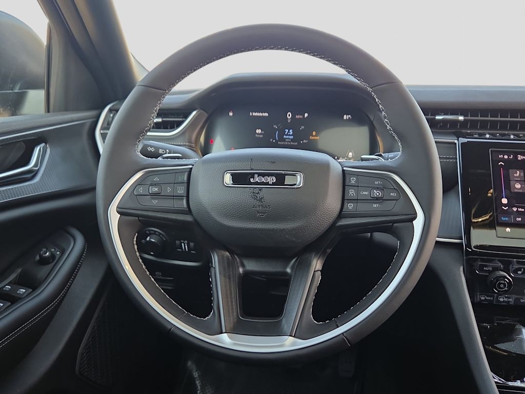 Thumbnail: 2026 Jeep Grand Cherokee - 13