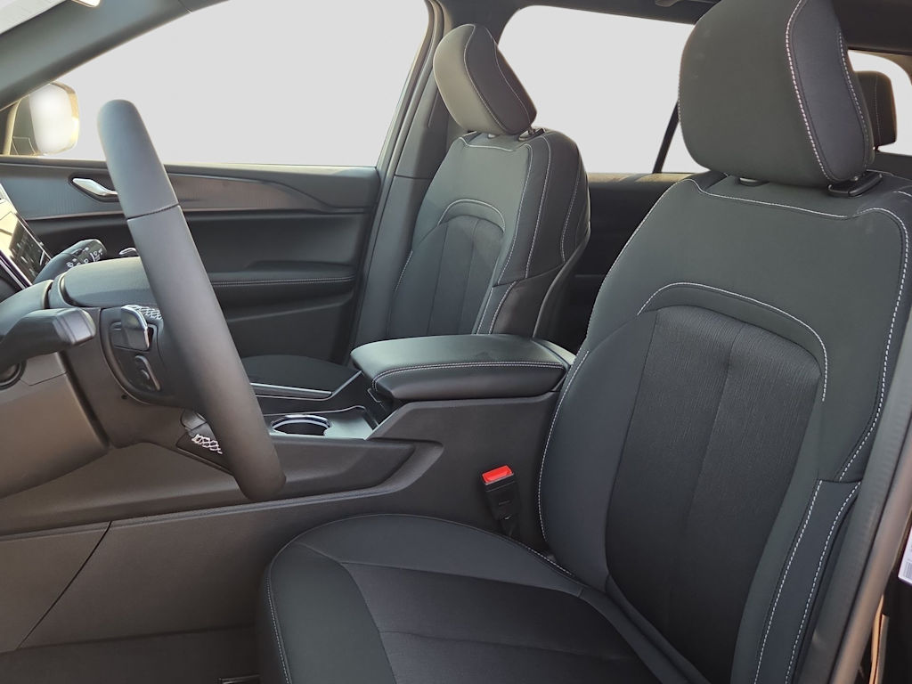 Thumbnail: 2026 Jeep Grand Cherokee - 10