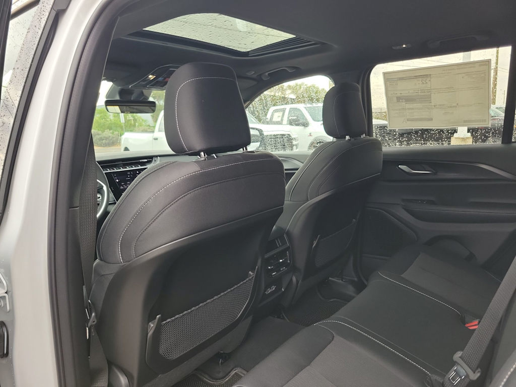 Thumbnail: 2025 Jeep Grand Cherokee - 13