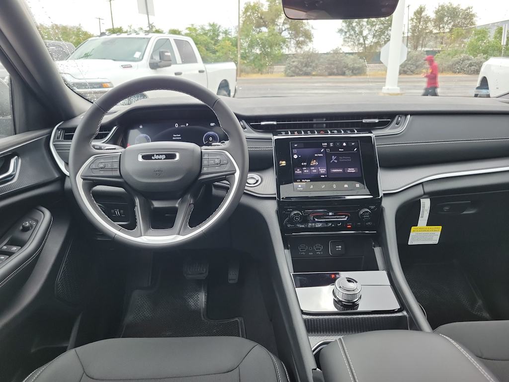 Thumbnail: 2025 Jeep Grand Cherokee - 10