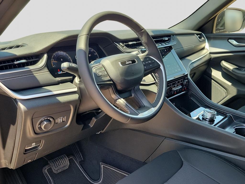 Thumbnail: 2026 Jeep Grand Cherokee - 2