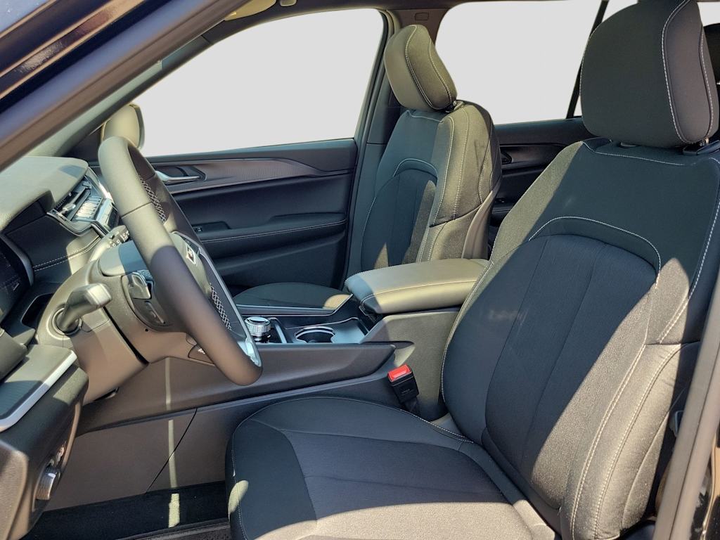 Thumbnail: 2026 Jeep Grand Cherokee - 11