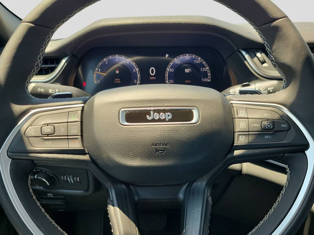 Thumbnail: 2026 Jeep Grand Cherokee - 25