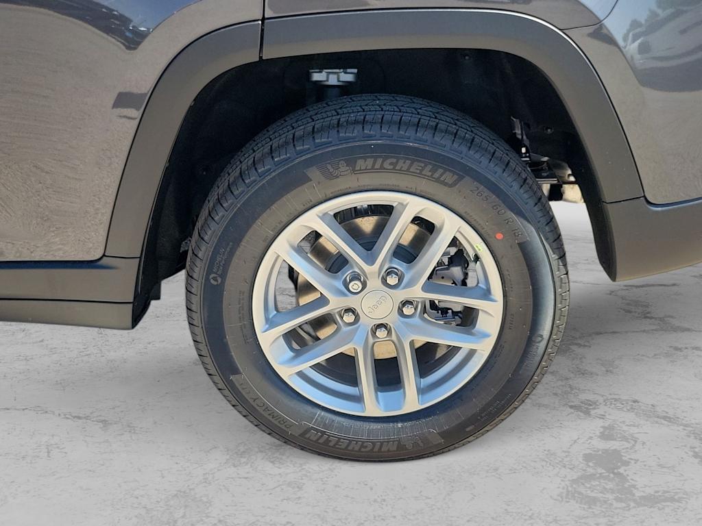Thumbnail: 2026 Jeep Grand Cherokee - 8