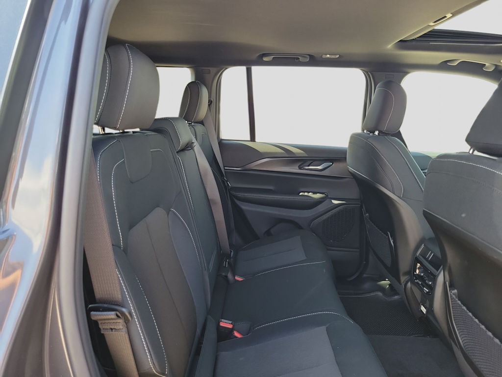 Thumbnail: 2026 Jeep Grand Cherokee - 23