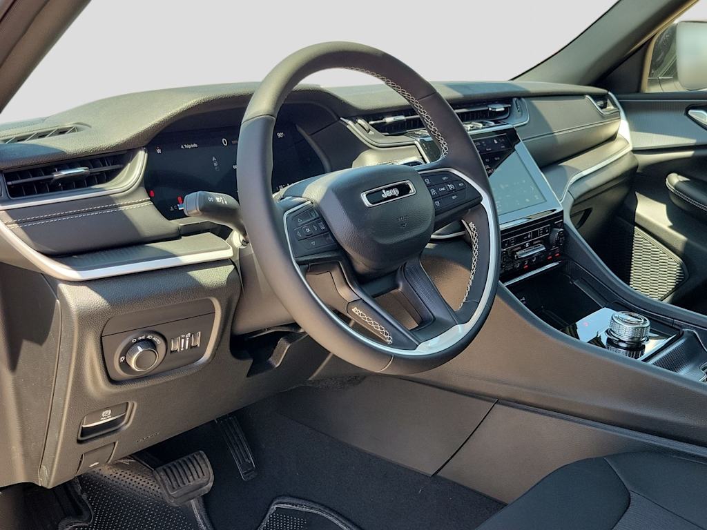 Thumbnail: 2026 Jeep Grand Cherokee - 2