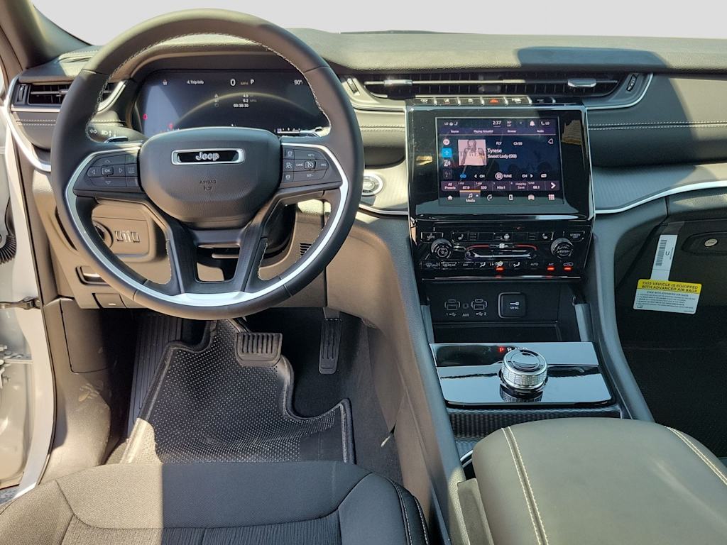 Thumbnail: 2026 Jeep Grand Cherokee - 10