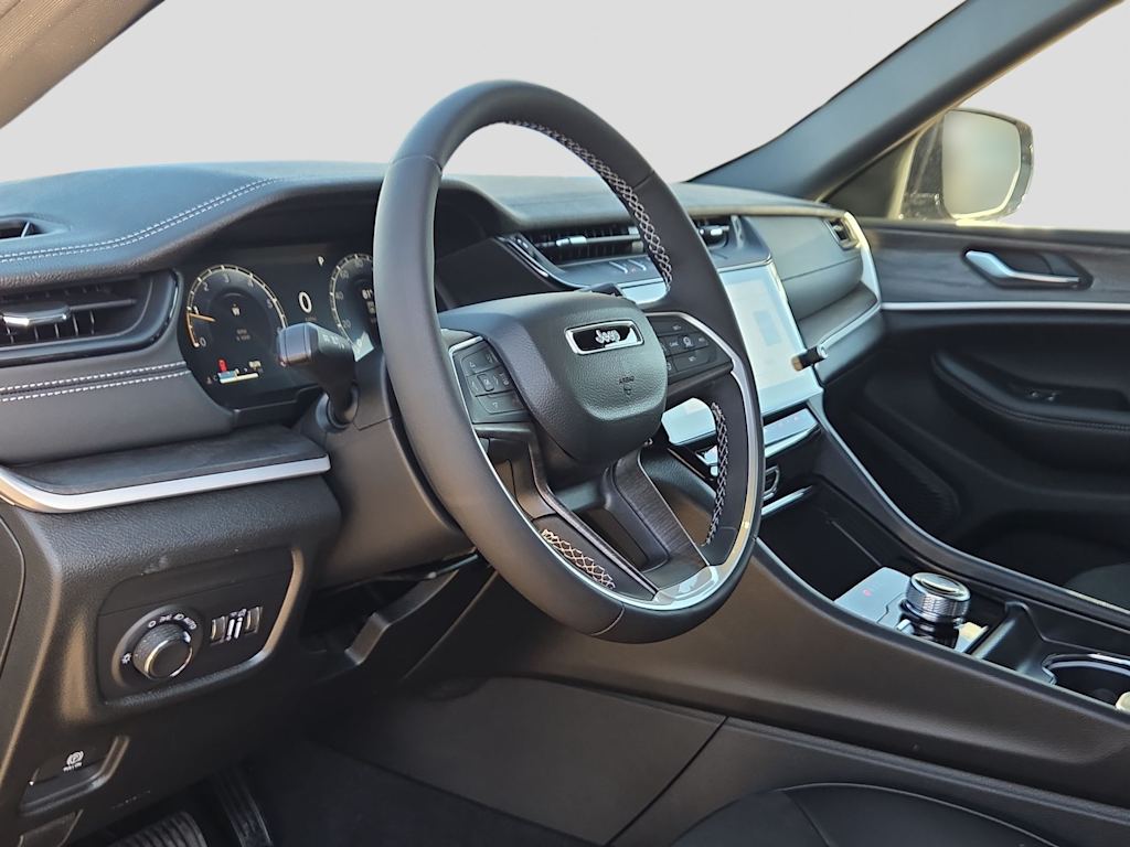 Thumbnail: 2026 Jeep Grand Cherokee - 2