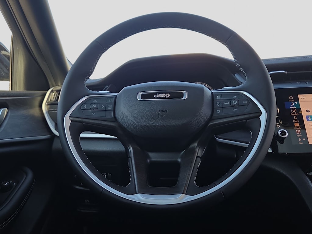 Thumbnail: 2026 Jeep Grand Cherokee - 14