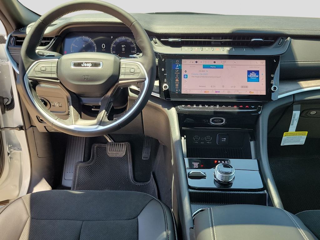 Thumbnail: 2026 Jeep Grand Cherokee - 10