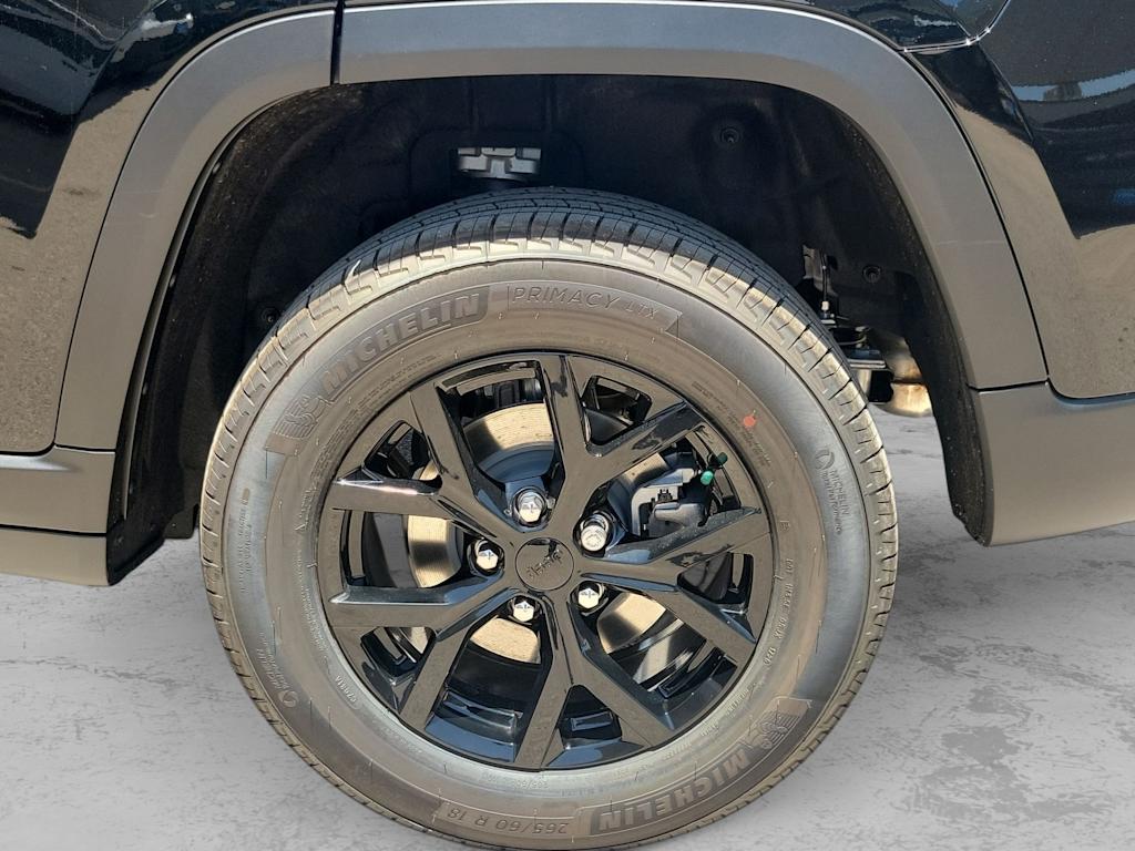 Thumbnail: 2026 Jeep Grand Cherokee - 8