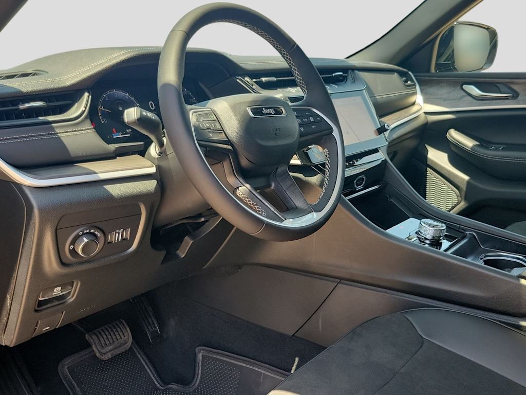 Thumbnail: 2026 Jeep Grand Cherokee - 2