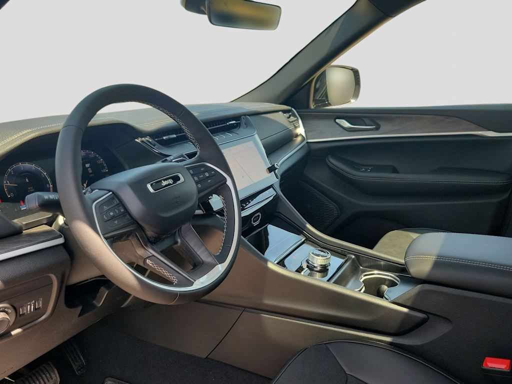 Thumbnail: 2026 Jeep Grand Cherokee - 2
