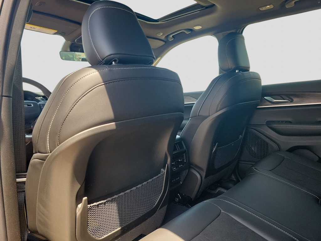 Thumbnail: 2026 Jeep Grand Cherokee - 12