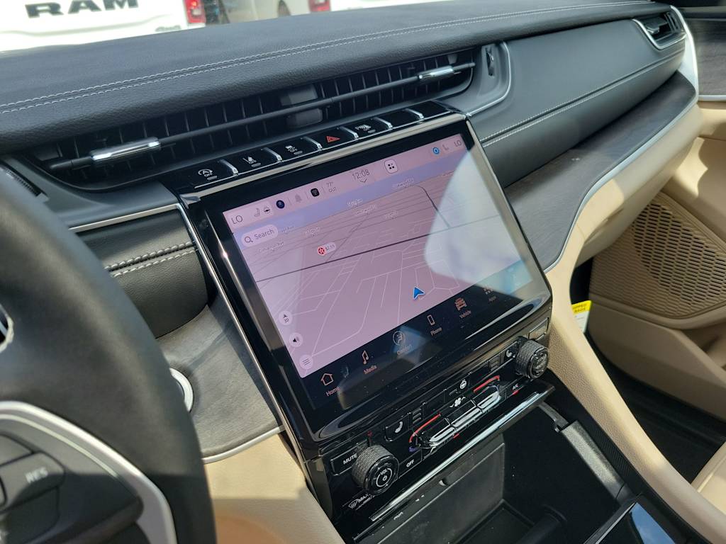 Thumbnail: 2025 Jeep Grand Cherokee - 21