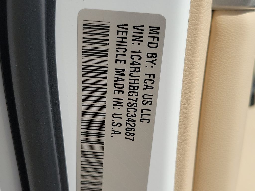 Thumbnail: 2025 Jeep Grand Cherokee - 18