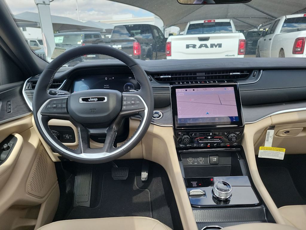 Thumbnail: 2025 Jeep Grand Cherokee - 10