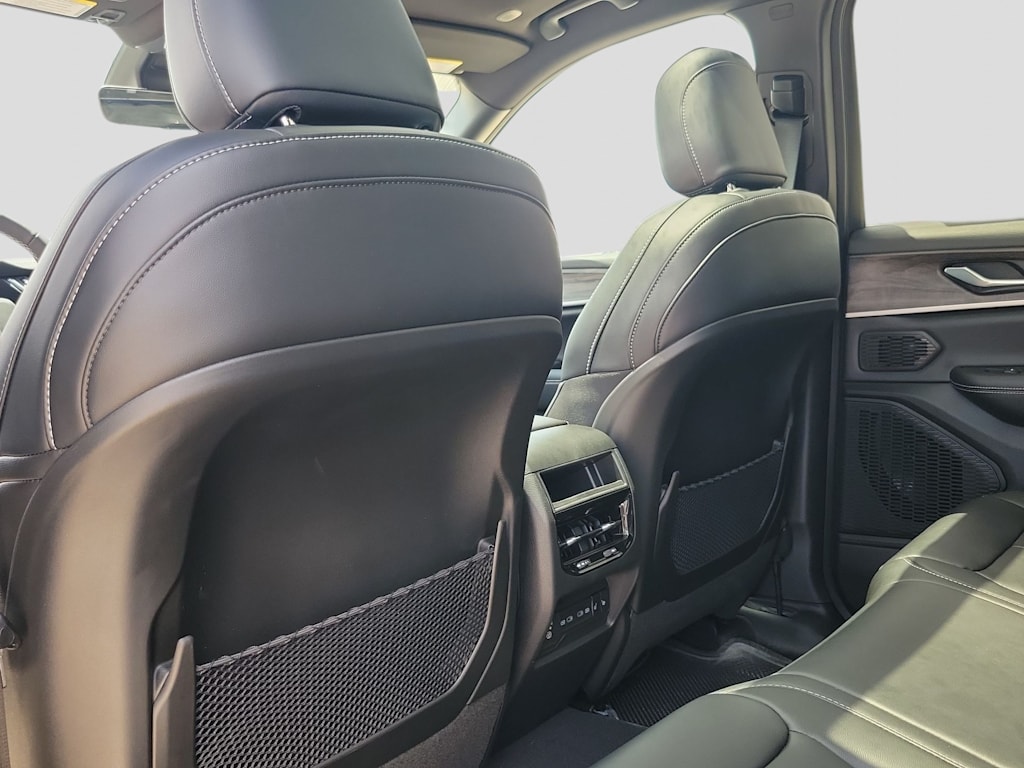 Thumbnail: 2026 Jeep Grand Cherokee - 13