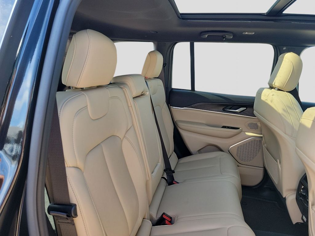Thumbnail: 2026 Jeep Grand Cherokee - 13