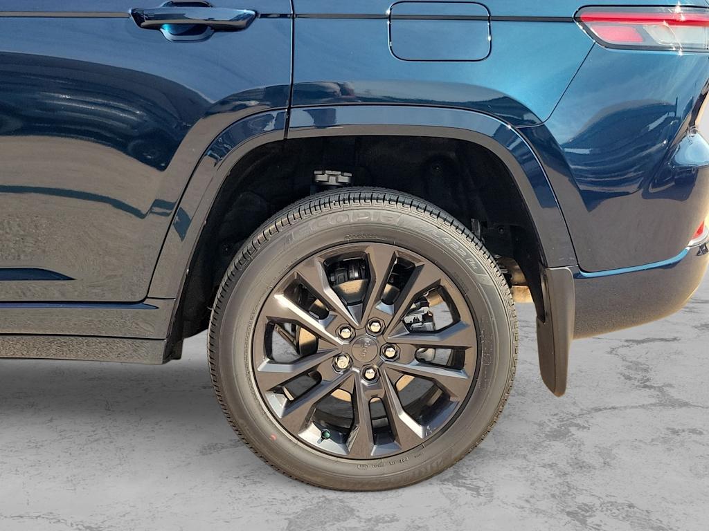 Thumbnail: 2026 Jeep Grand Cherokee - 7