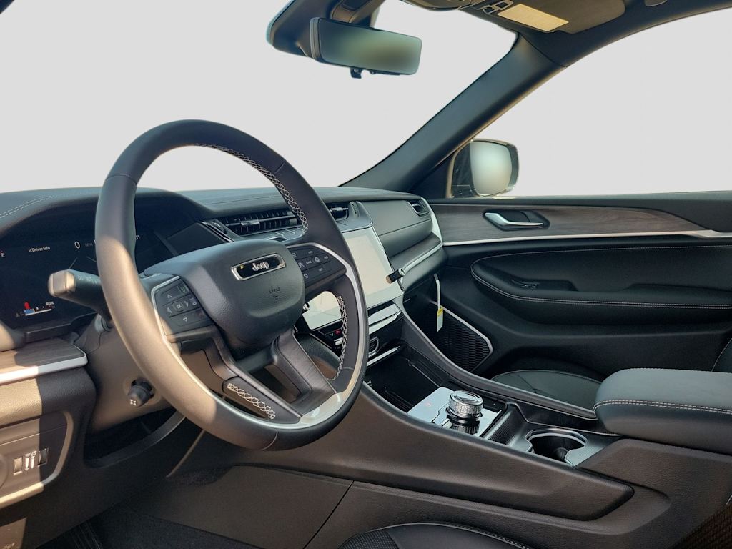 Thumbnail: 2026 Jeep Grand Cherokee - 2