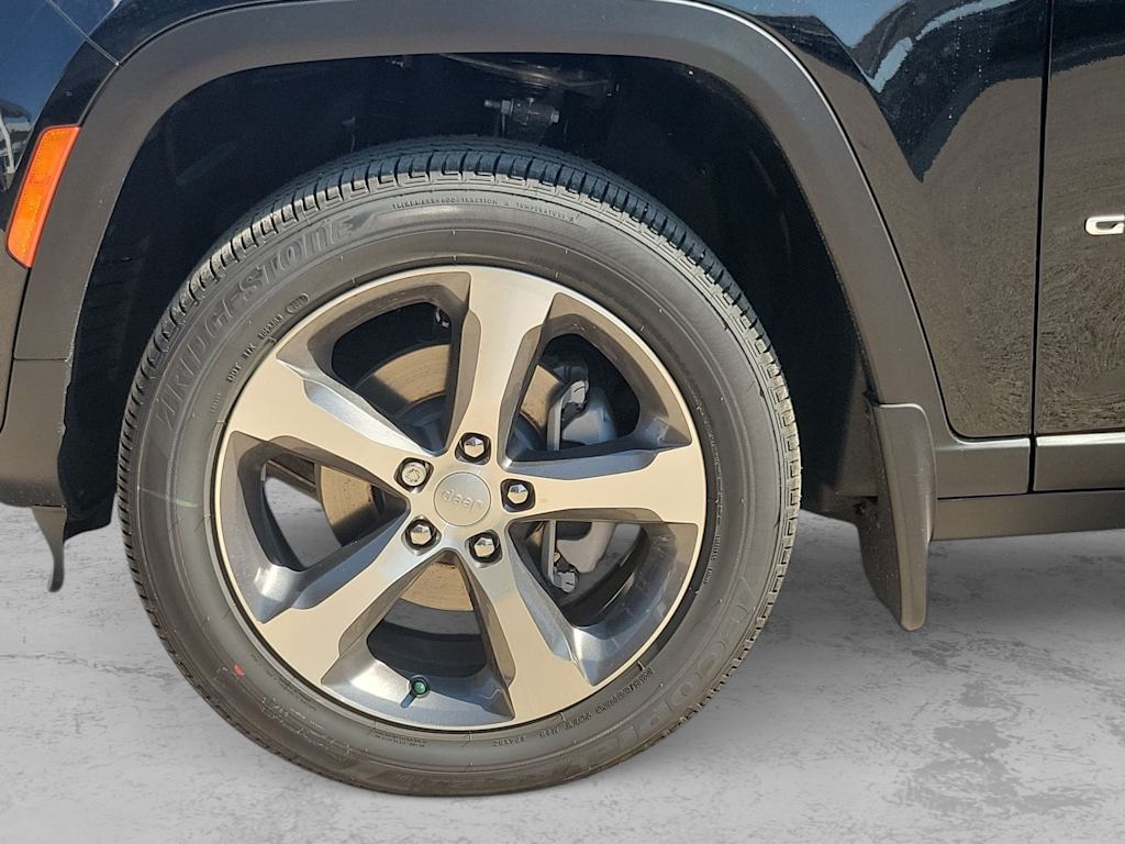 Thumbnail: 2026 Jeep Grand Cherokee - 8