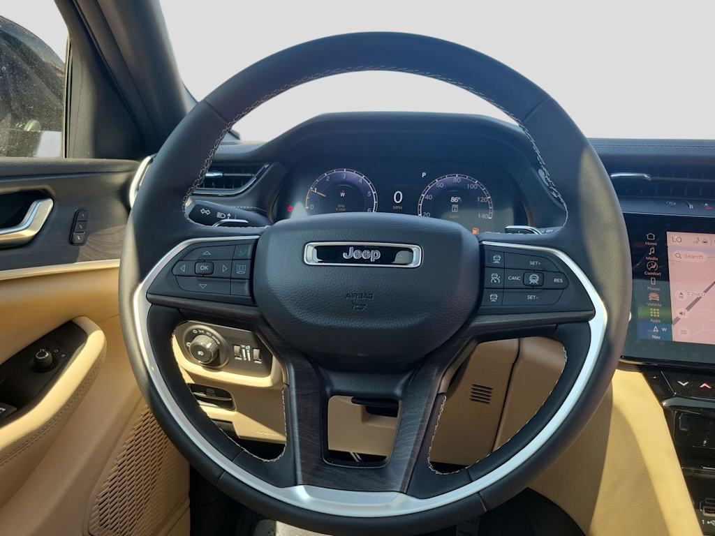Thumbnail: 2026 Jeep Grand Cherokee - 14