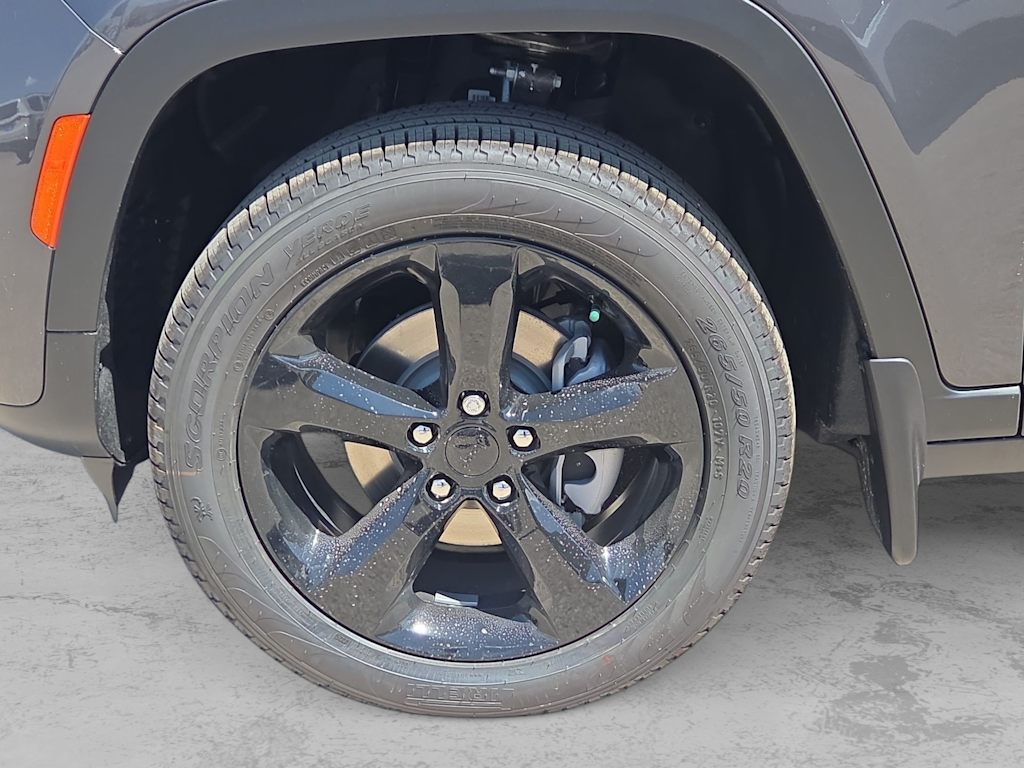 Thumbnail: 2026 Jeep Grand Cherokee - 7