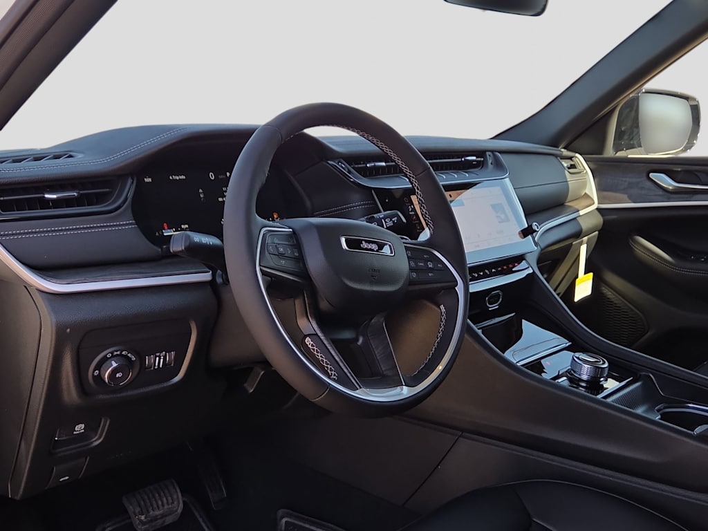Thumbnail: 2026 Jeep Grand Cherokee - 2