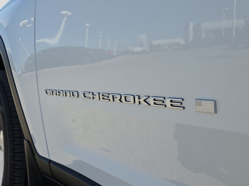 Thumbnail: 2026 Jeep Grand Cherokee - 6