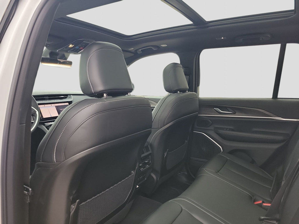 Thumbnail: 2026 Jeep Grand Cherokee - 13