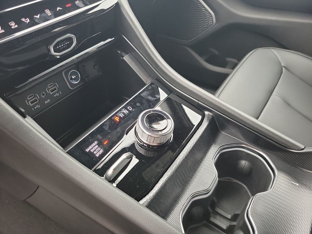 Thumbnail: 2026 Jeep Grand Cherokee - 16