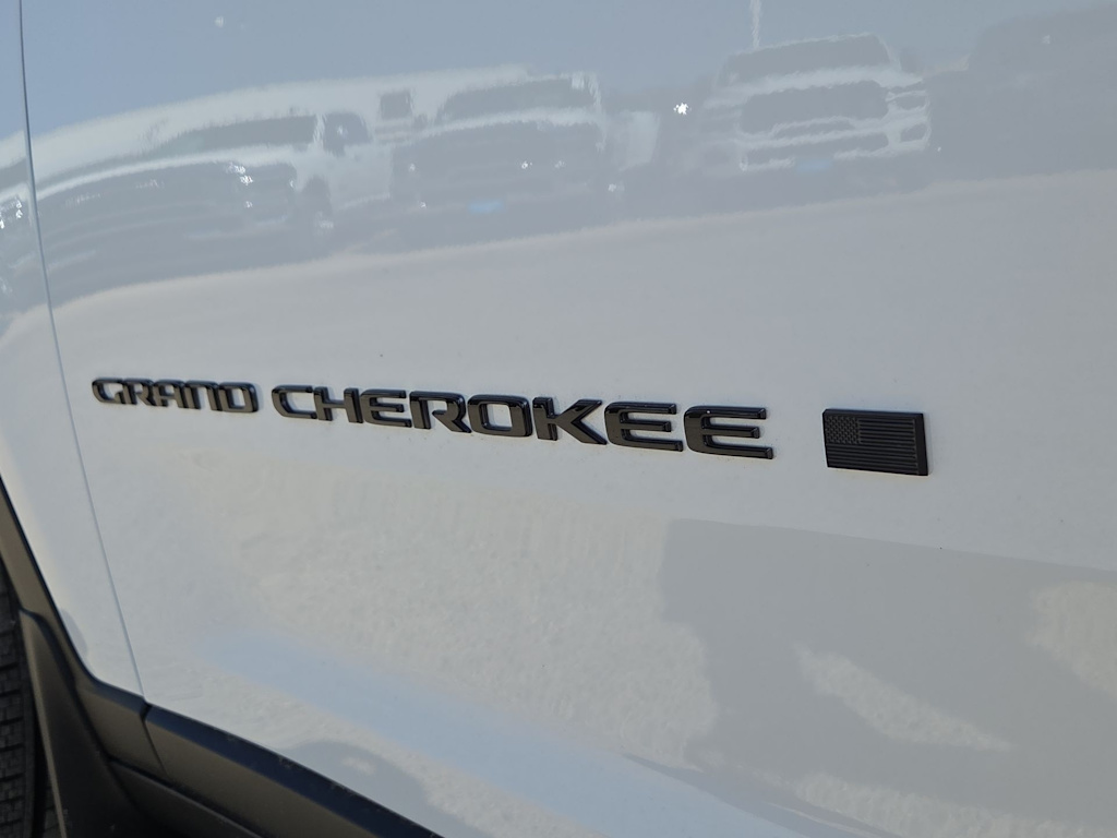 Thumbnail: 2026 Jeep Grand Cherokee - 6