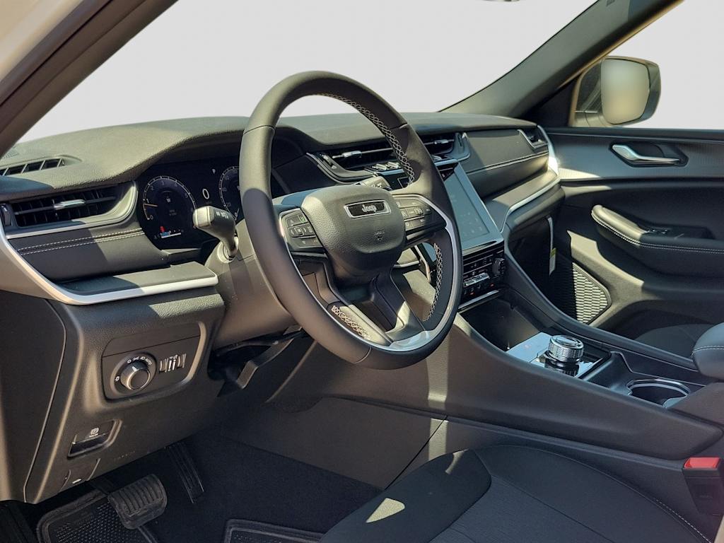 Thumbnail: 2026 Jeep Grand Cherokee L - 2