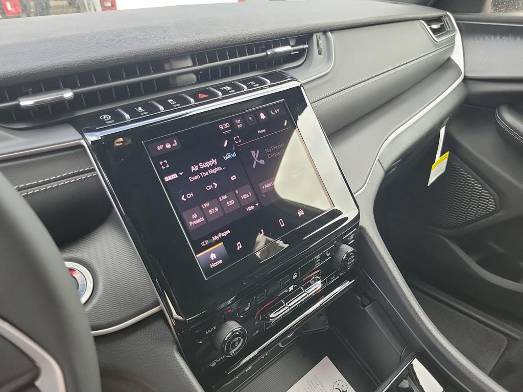 Thumbnail: 2025 Jeep Grand Cherokee L - 15