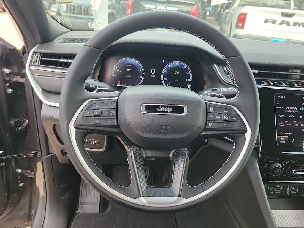 Thumbnail: 2025 Jeep Grand Cherokee L - 14