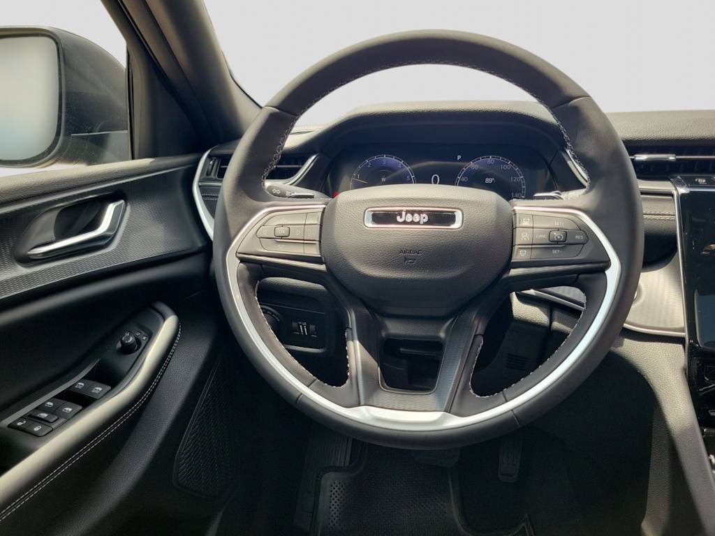Thumbnail: 2026 Jeep Grand Cherokee L - 13