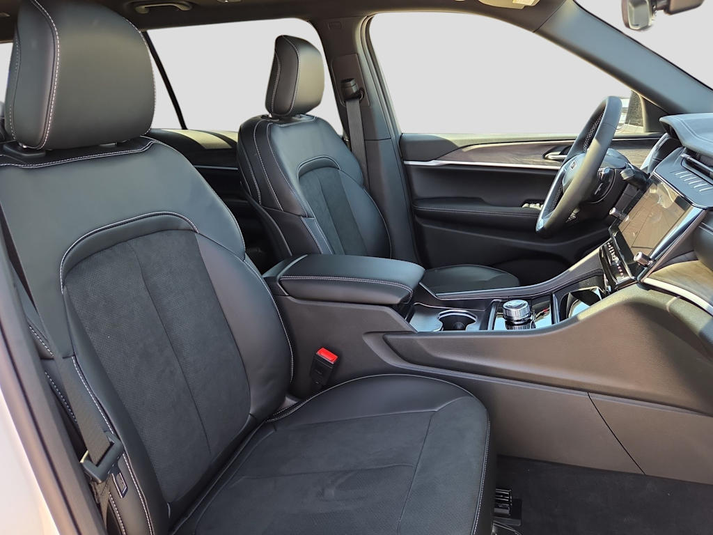 Thumbnail: 2026 Jeep Grand Cherokee L - 12