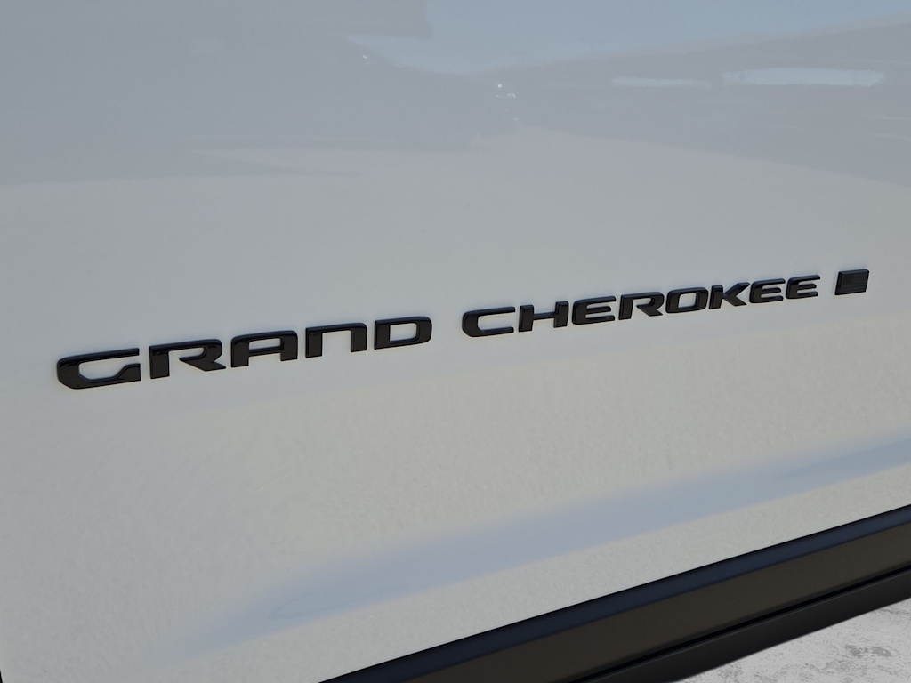 Thumbnail: 2026 Jeep Grand Cherokee L - 7